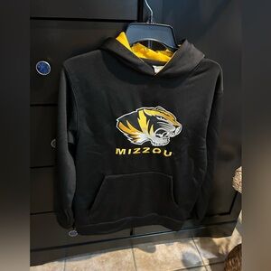 Colosseum Black and Gold Boy's Hoodie